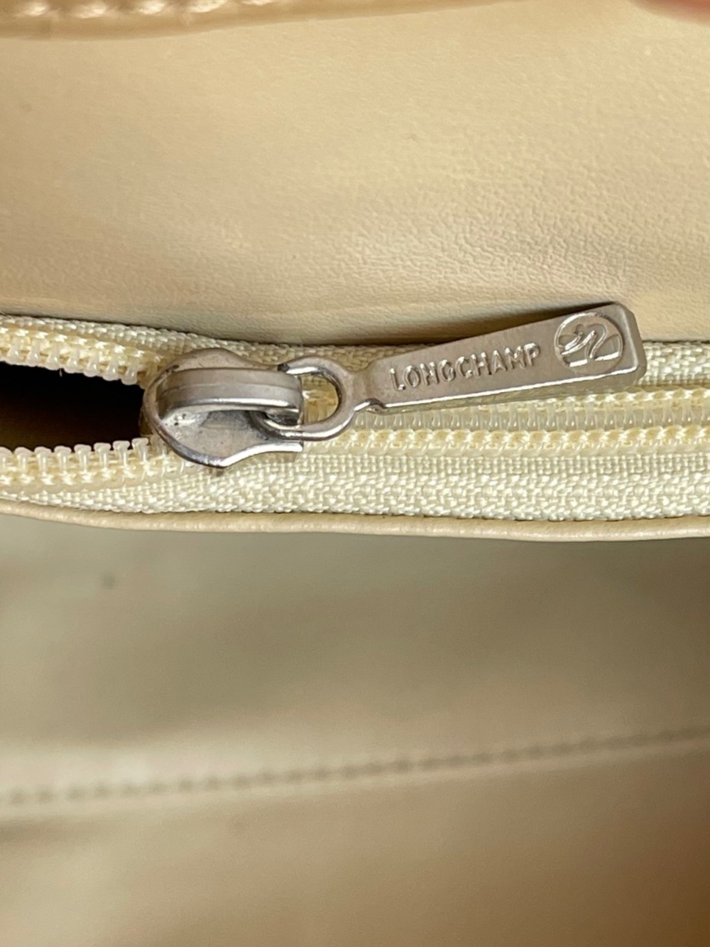Longchamp Beige Patent Leather Top-Handle Tote - Picture 9 of 12